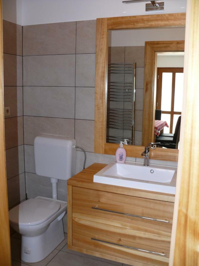 Sara Apartman Heviz Luaran gambar